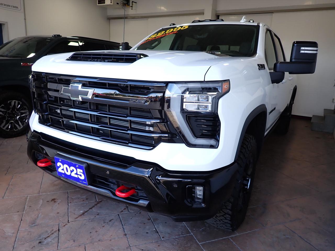 2025 Chevrolet SILVERADO 2500HD LTZ 4WD CREW CAB LEATHER  *DIESEL* POWERBOARDS SUNROOF Photo