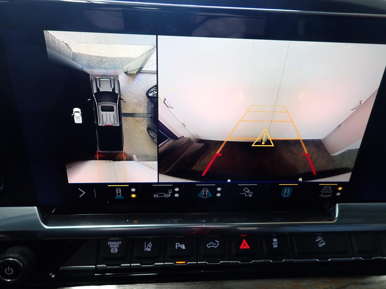 2025 Chevrolet SILVERADO 2500HD LTZ 4WD CREW CAB LEATHER  *DIESEL* POWERBOARDS SUNROOF Photo