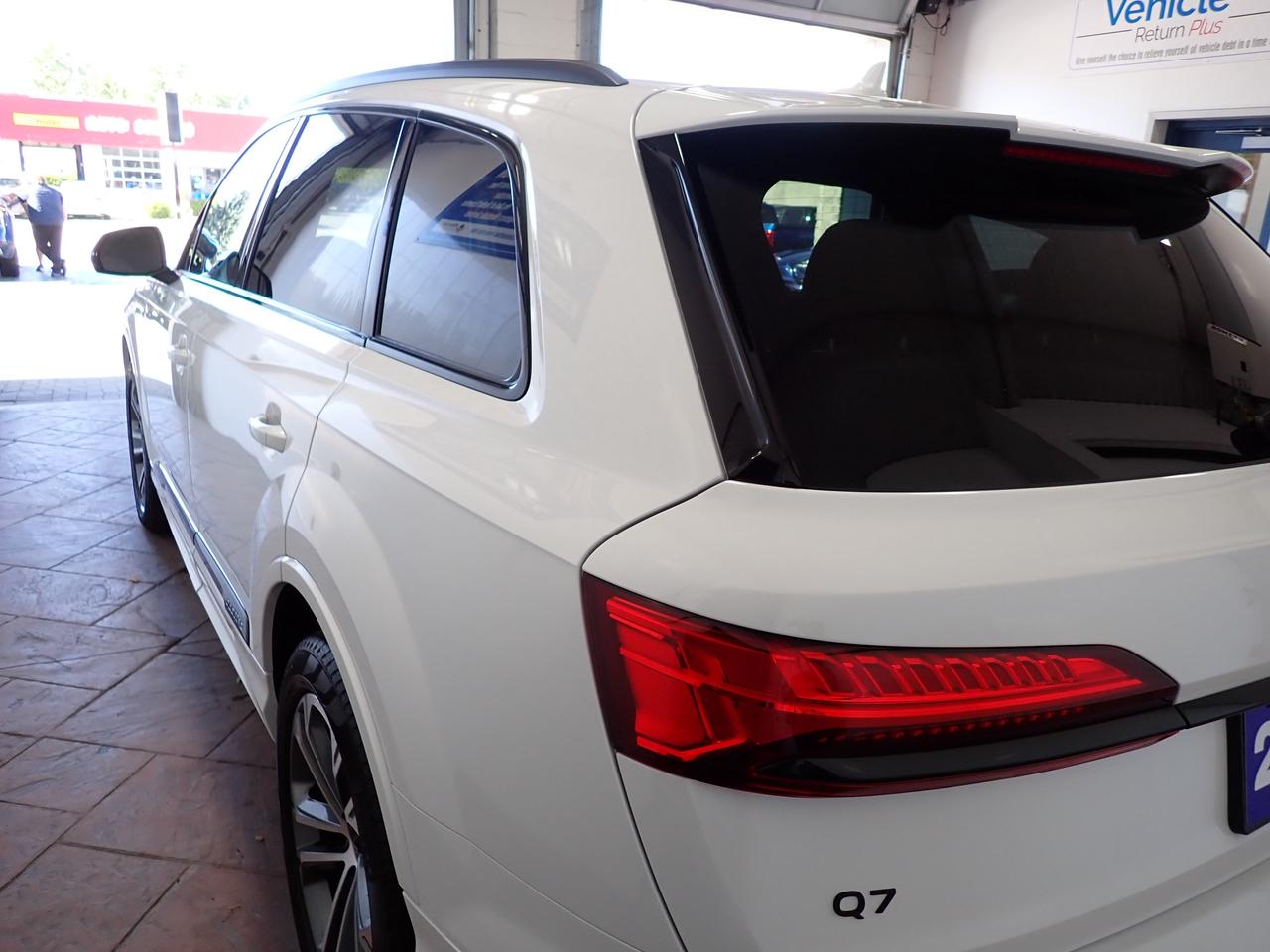 2025 Audi Q7 AWD Premium Luxury LEATHER NAVI SUNROOF 4DR *HYBRID* Photo