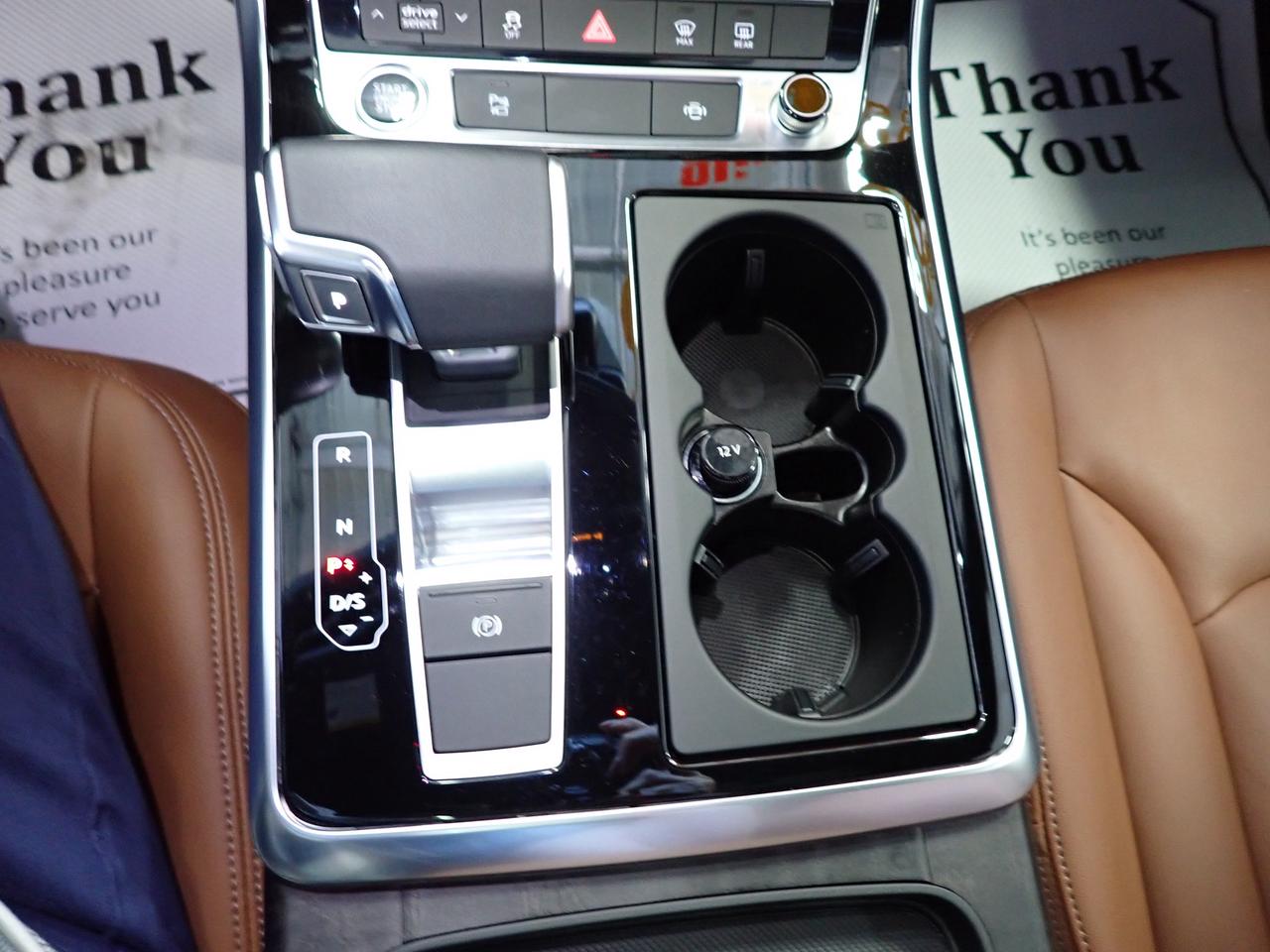 2025 Audi Q7 AWD Premium Luxury LEATHER NAVI SUNROOF 4DR *HYBRID* Photo
