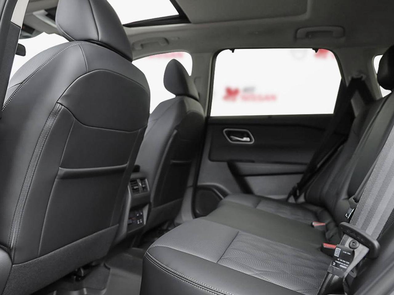 2026 Nissan Rogue Platinum Photo