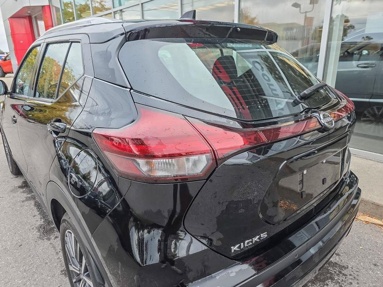 2025 Nissan Kicks Play SV | Apple Car Play | Android Auto | Heated Seats | Photo