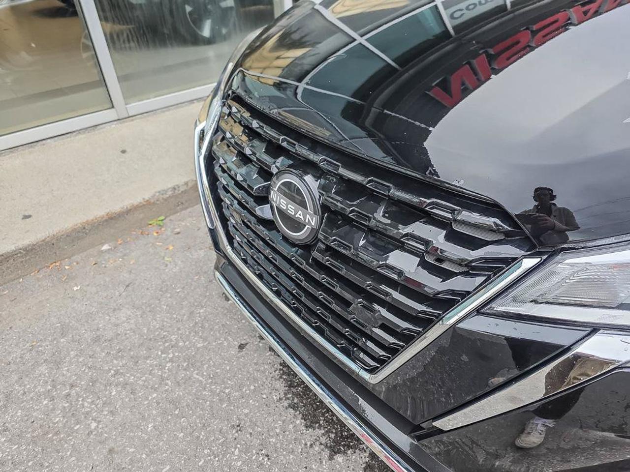 2025 Nissan Kicks Play SV | Apple Car Play | Android Auto | Heated Seats | Photo