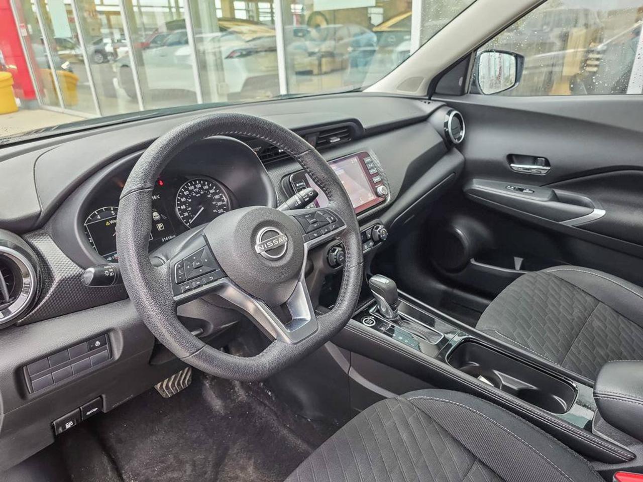 2025 Nissan Kicks Play SV | Apple Car Play | Android Auto | Heated Seats | Photo