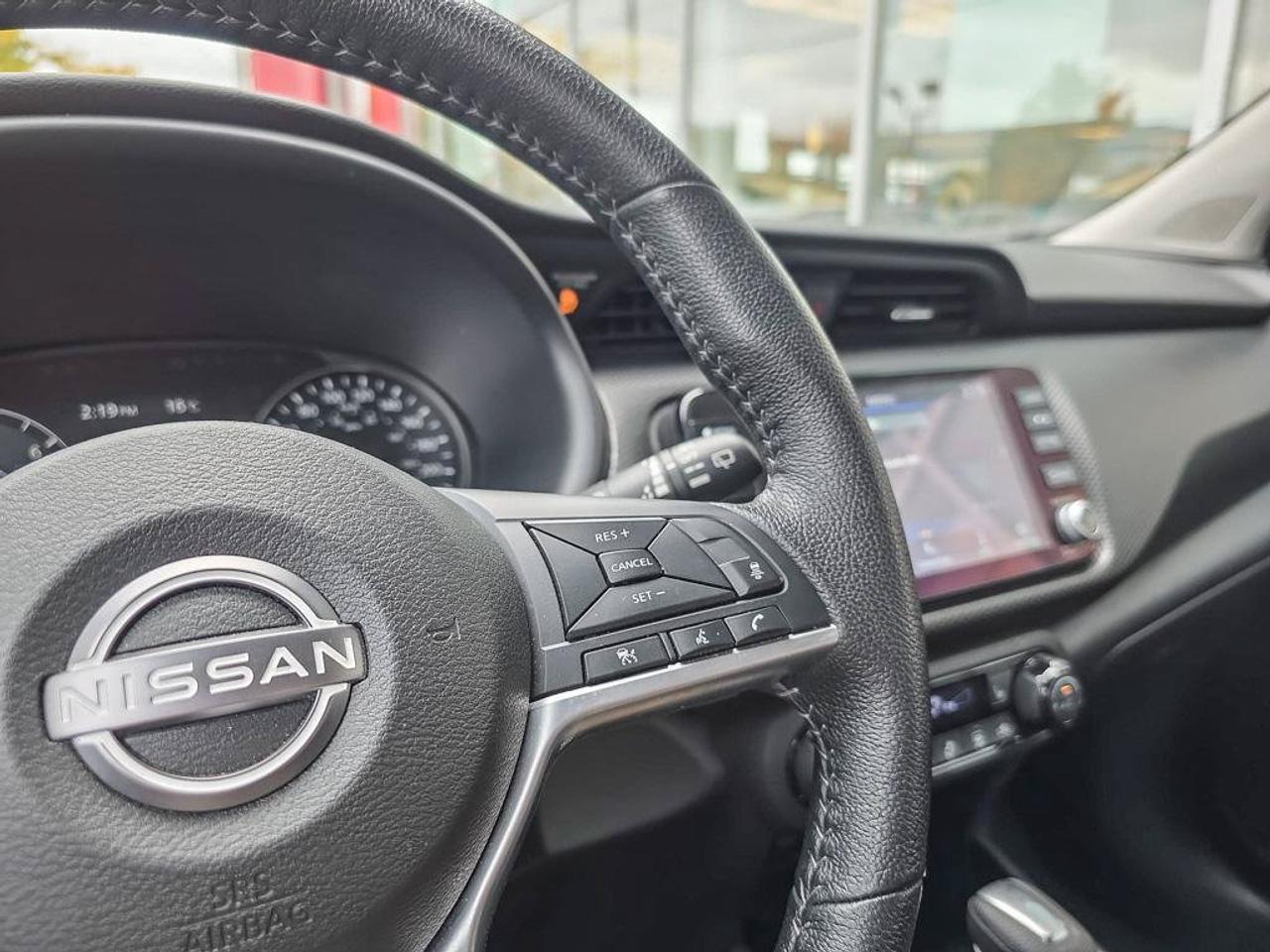 2025 Nissan Kicks Play SV | Apple Car Play | Android Auto | Heated Seats | Photo