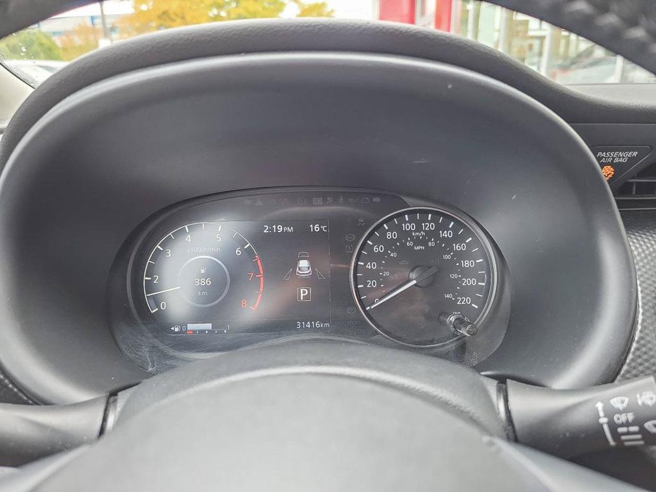 2025 Nissan Kicks Play SV | Apple Car Play | Android Auto | Heated Seats | Photo