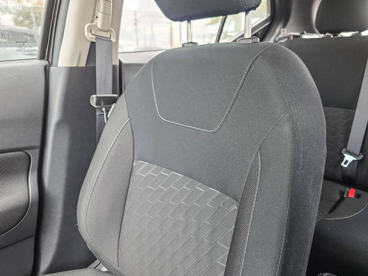 2025 Nissan Kicks Play SV | Apple Car Play | Android Auto | Heated Seats | Photo
