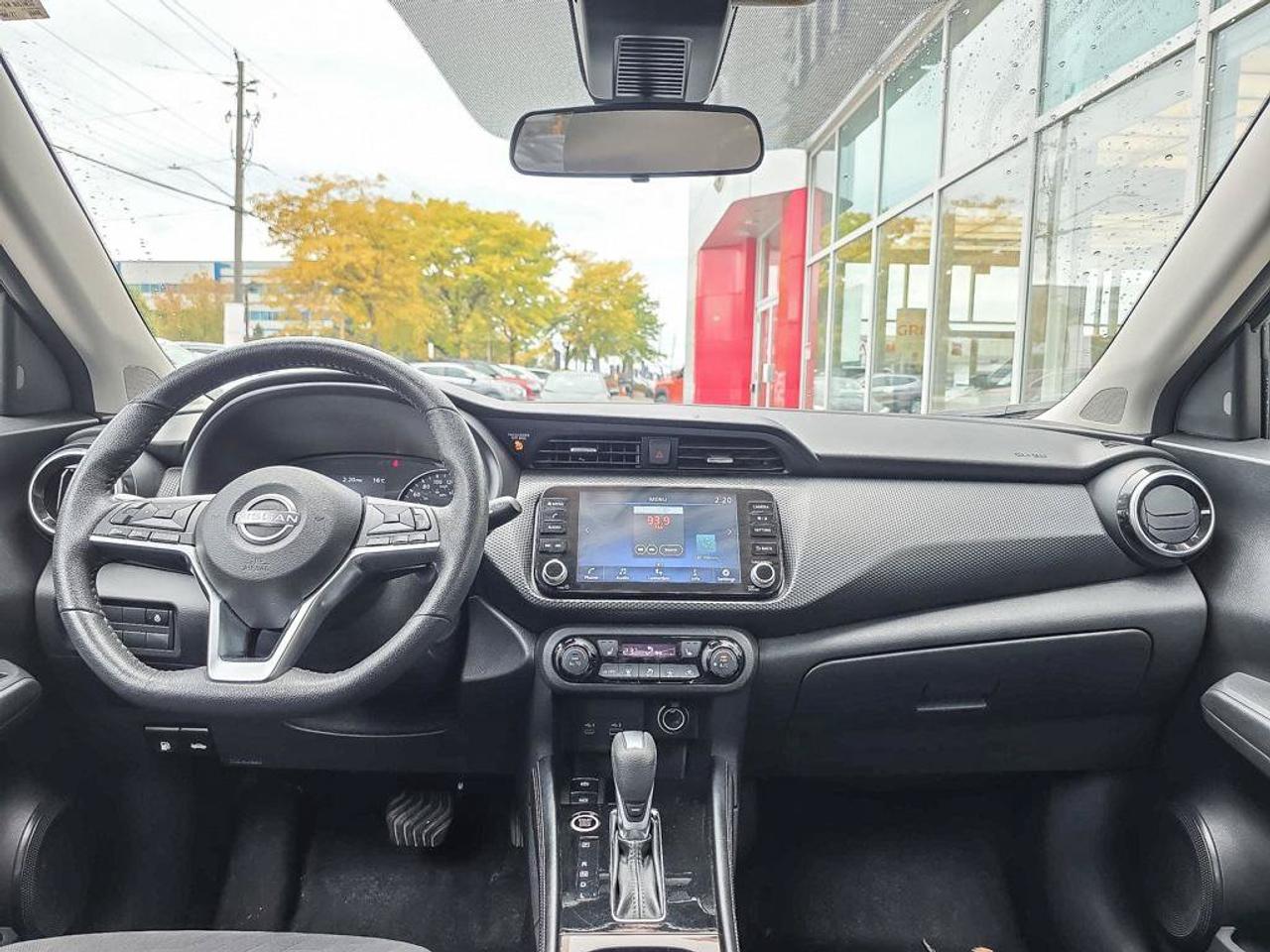 2025 Nissan Kicks Play SV | Apple Car Play | Android Auto | Heated Seats | Photo