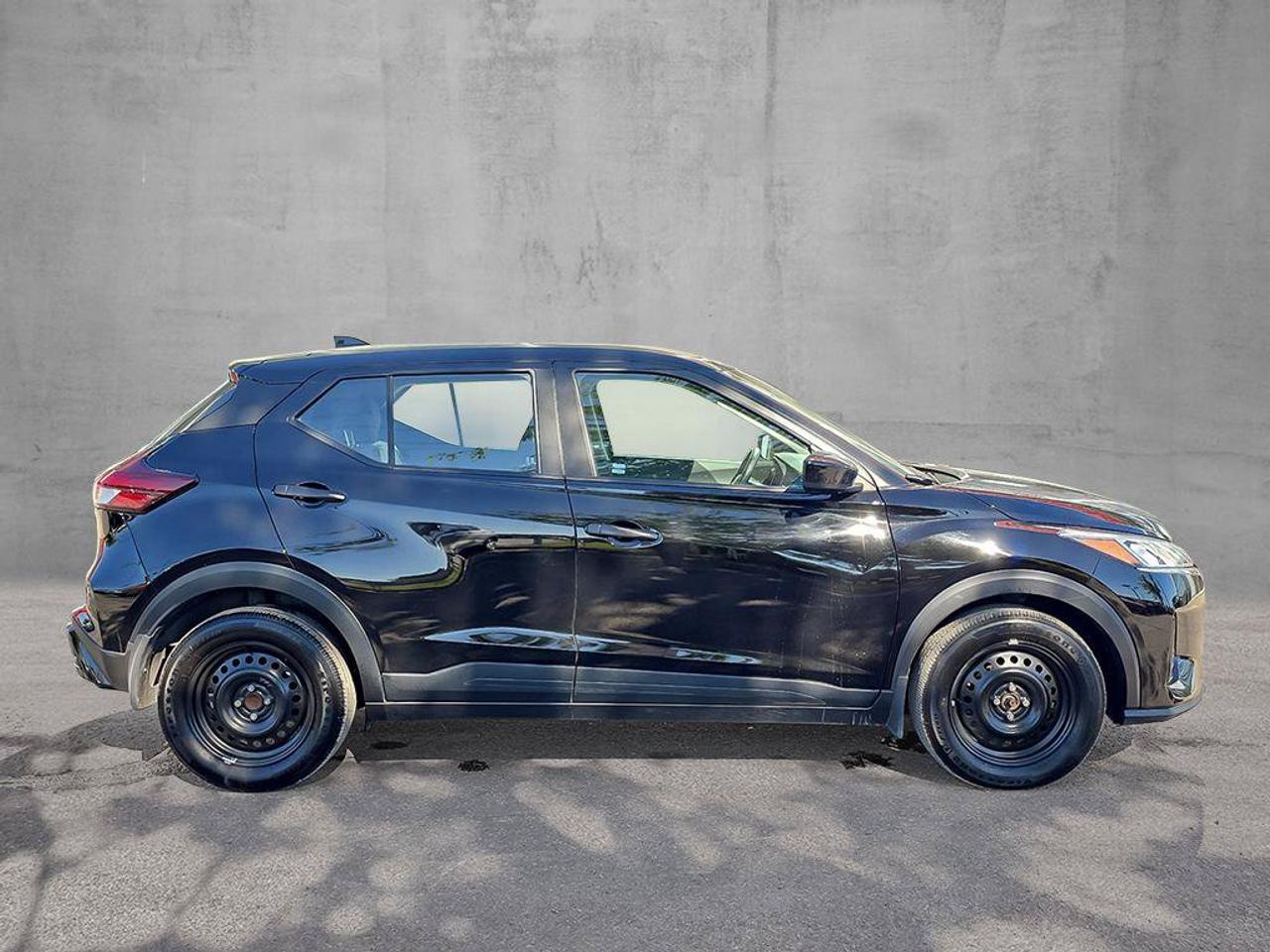 2025 Nissan Kicks Play S | Apple Car Play | Android Auto | Photo