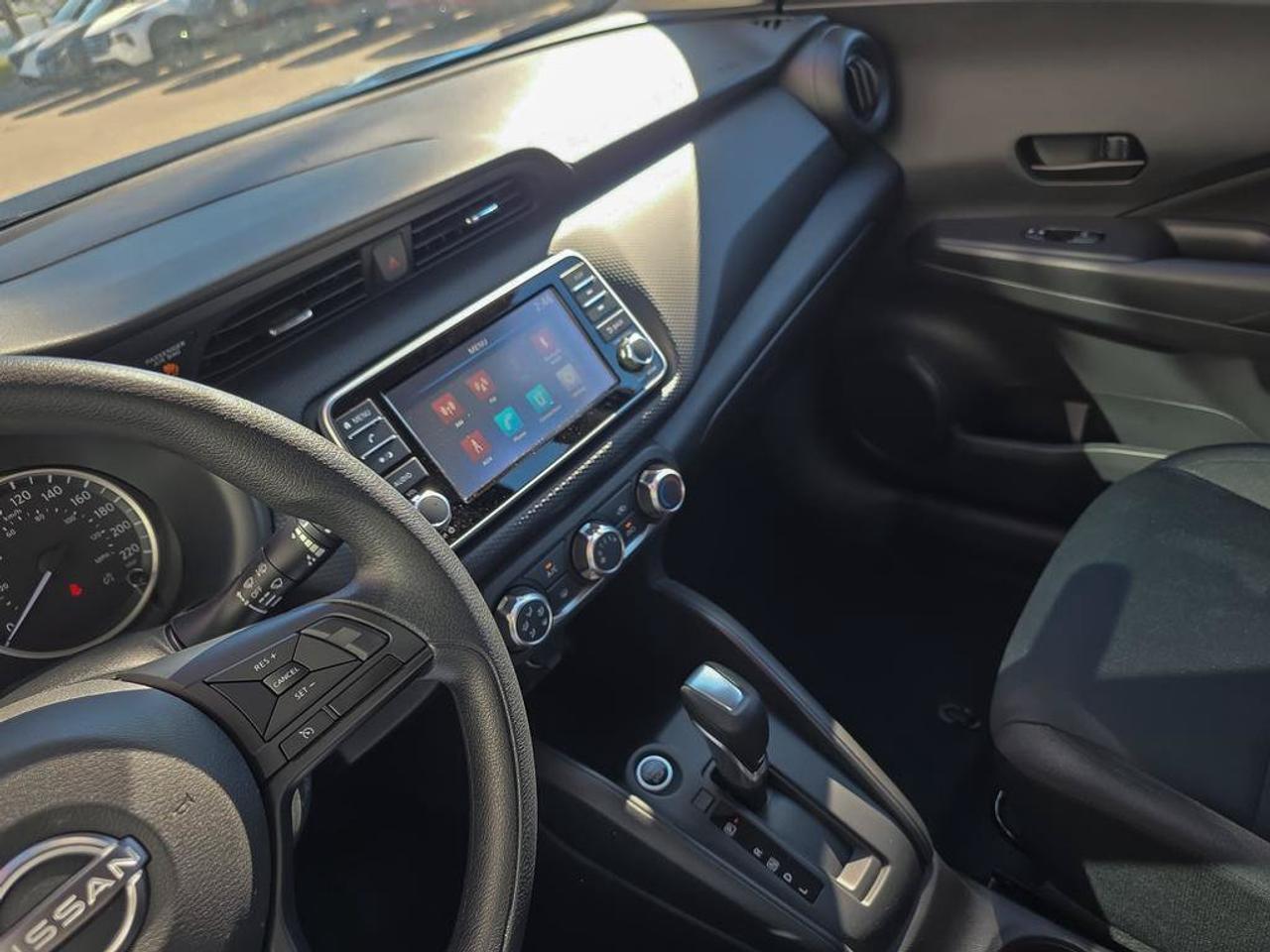 2025 Nissan Kicks Play S | Apple Car Play | Android Auto | Photo
