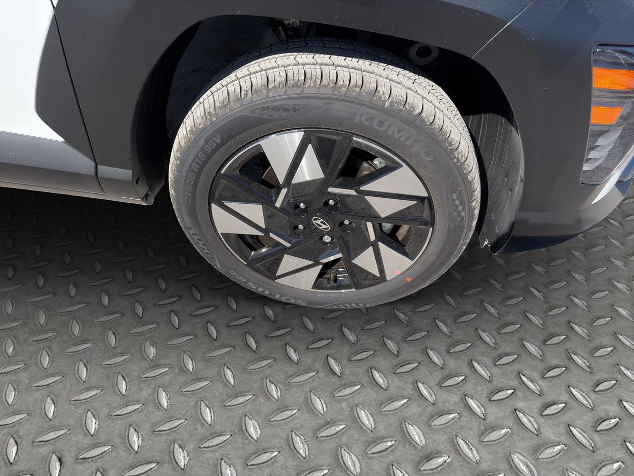 2027 Hyundai KONA LUXURY Photo