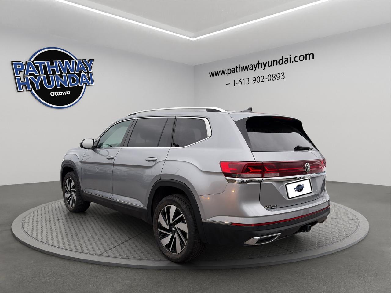 2024 Volkswagen Atlas Highline | Adaptive Cruise Control Lane Assist | Autonomous Emergency Braking | Blind spot monitor Photo