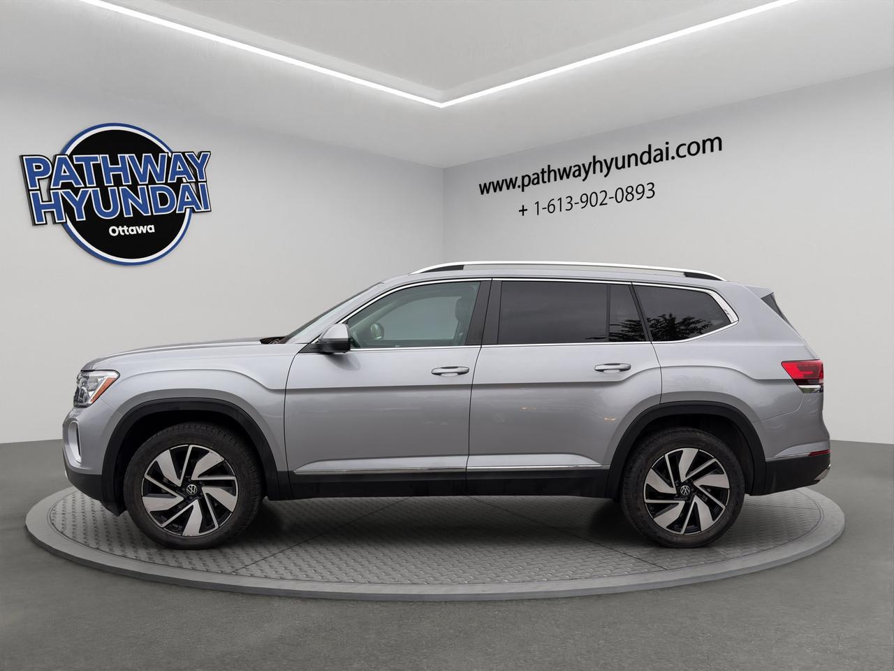 2024 Volkswagen Atlas Highline | Adaptive Cruise Control Lane Assist | Autonomous Emergency Braking | Blind spot monitor Photo