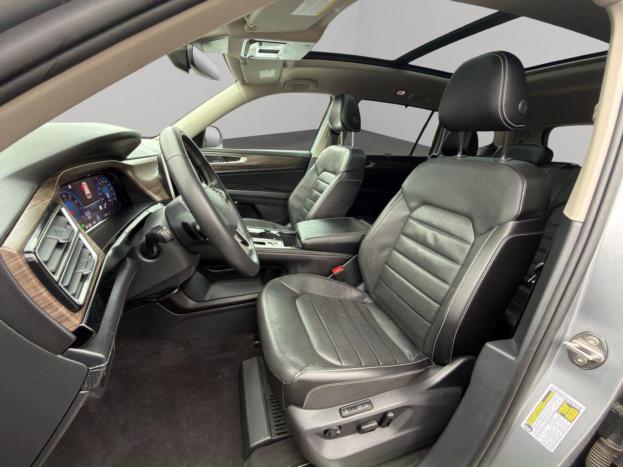 2024 Volkswagen Atlas Highline | Adaptive Cruise Control Lane Assist | Autonomous Emergency Braking | Blind spot monitor Photo