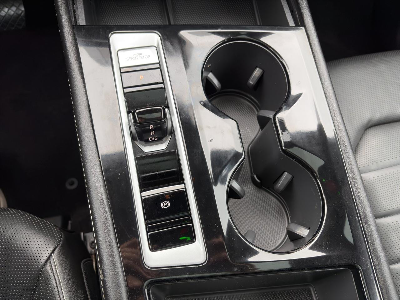 2024 Volkswagen Atlas Highline | Adaptive Cruise Control Lane Assist | Autonomous Emergency Braking | Blind spot monitor Photo