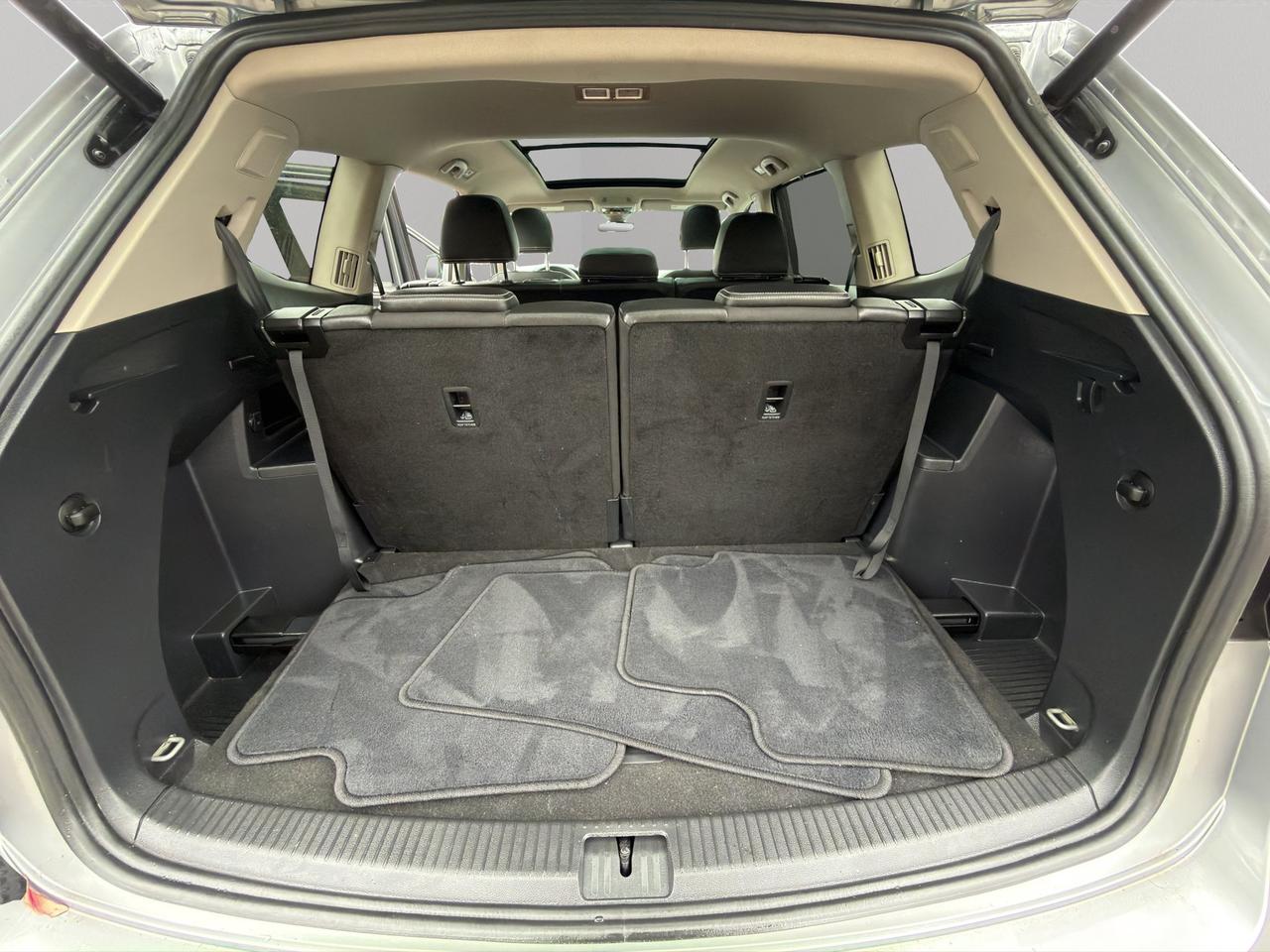 2024 Volkswagen Atlas Highline | Adaptive Cruise Control Lane Assist | Autonomous Emergency Braking | Blind spot monitor Photo