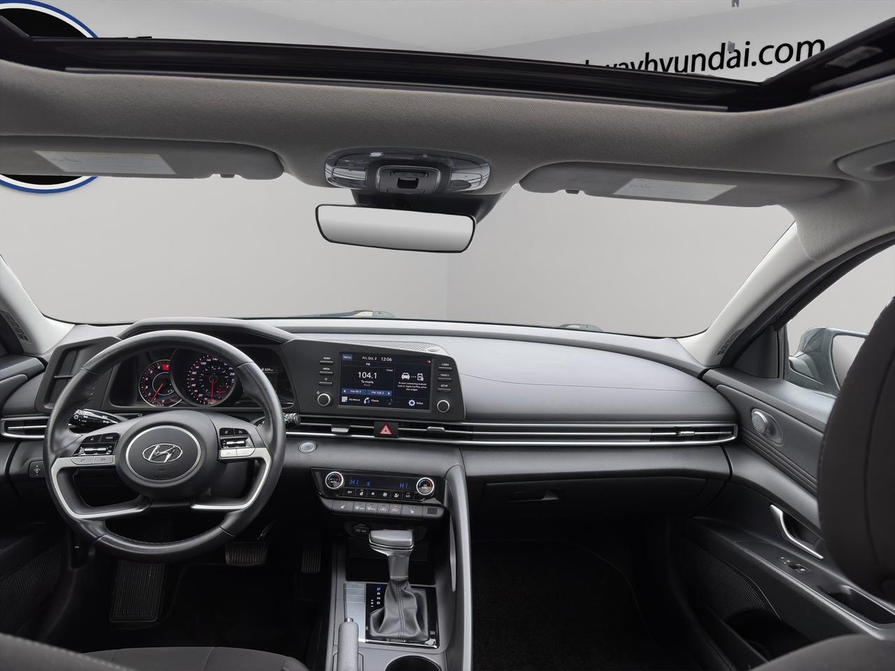 2021 Hyundai Elantra Preferred | Blind-Spot Collision Warning | Forward Collision-Avoidance Assist with pedestrian detect Photo