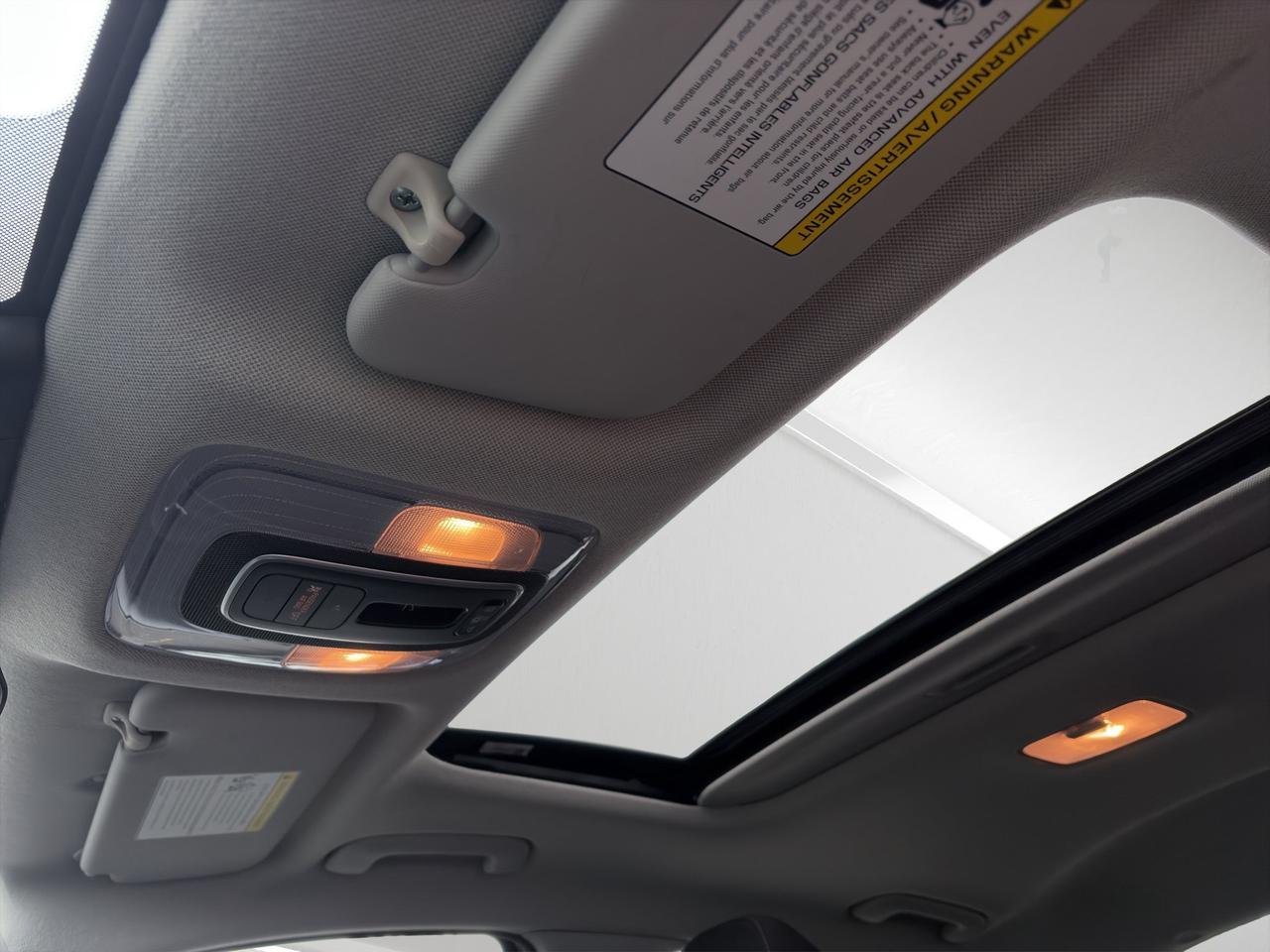 2021 Hyundai Elantra Preferred | Blind-Spot Collision Warning | Forward Collision-Avoidance Assist with pedestrian detect Photo