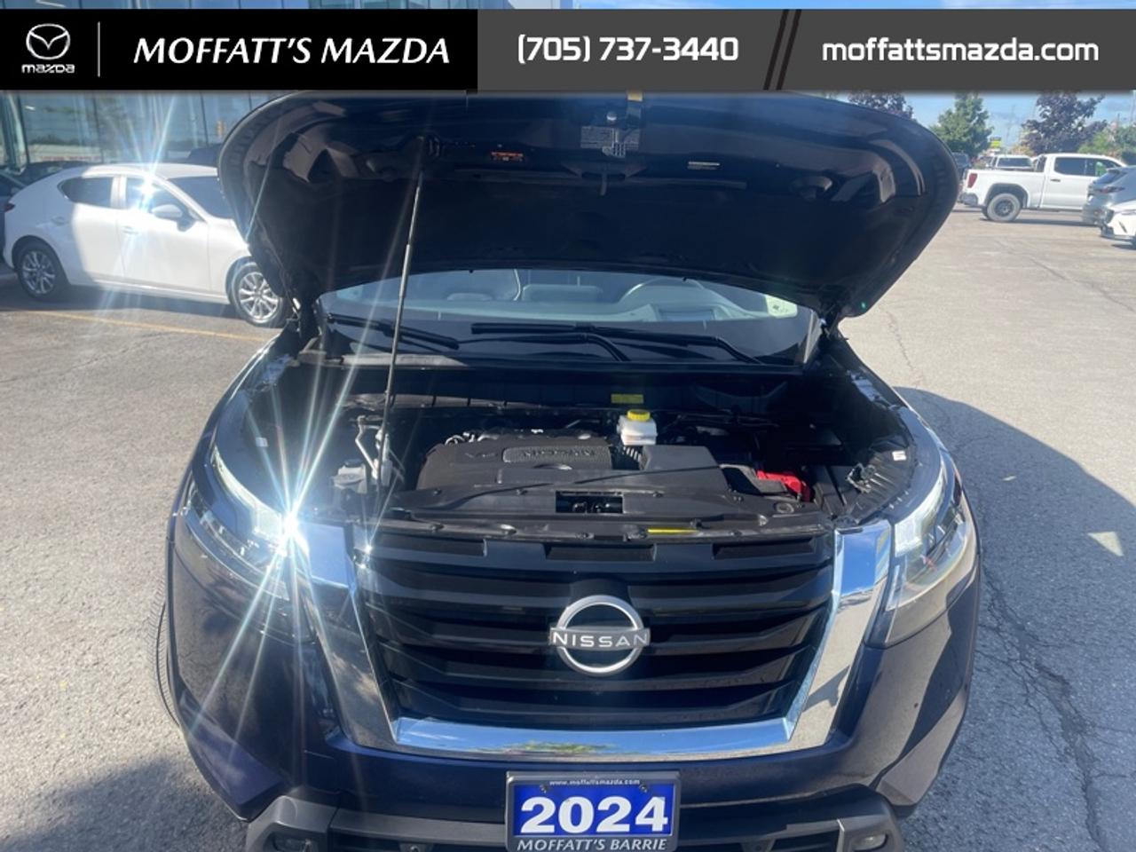 2024 Nissan Pathfinder Platinum Photo