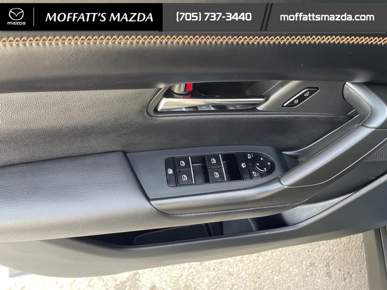 2023 Mazda CX-50 GT Photo