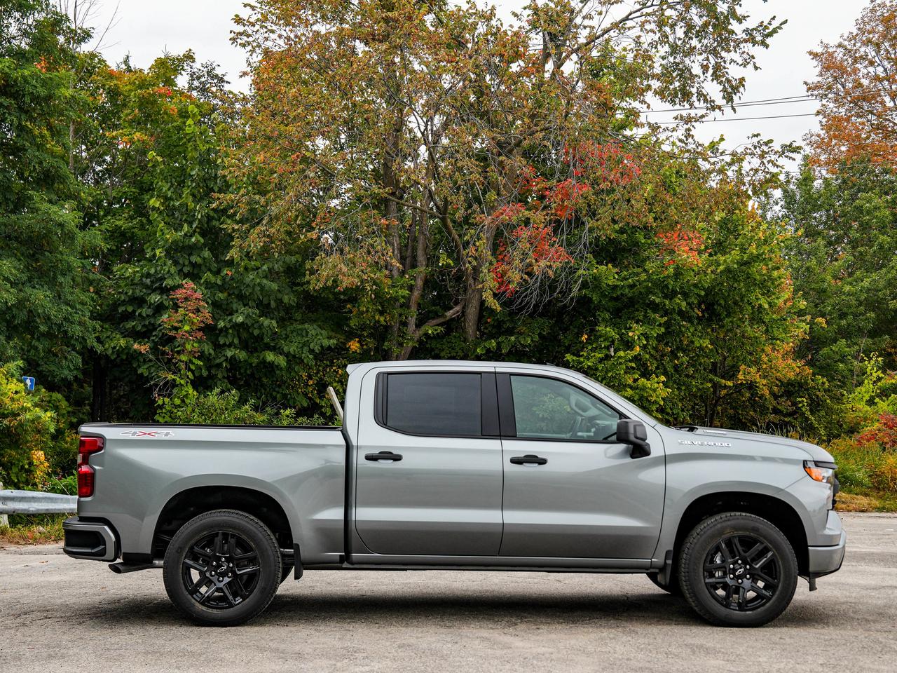 2026 Chevrolet Silverado 1500 Custom Photo4