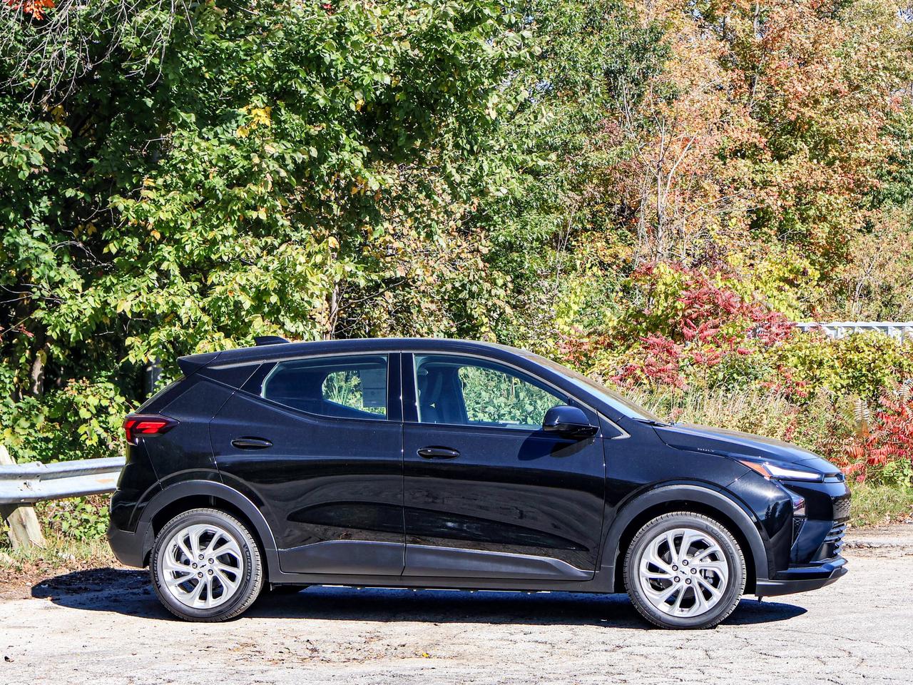 2027 Chevrolet Bolt LT Photo