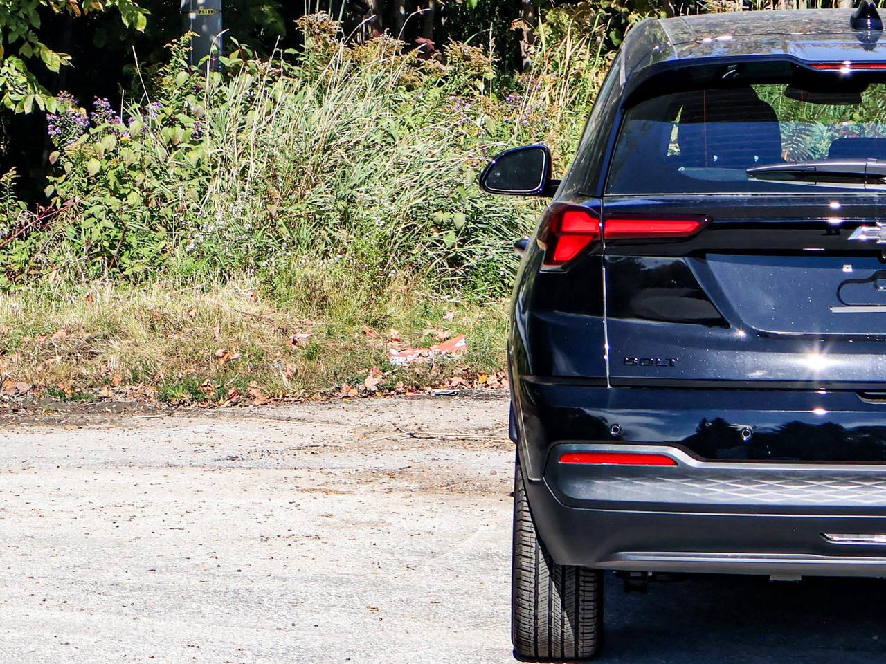 2027 Chevrolet Bolt LT Photo