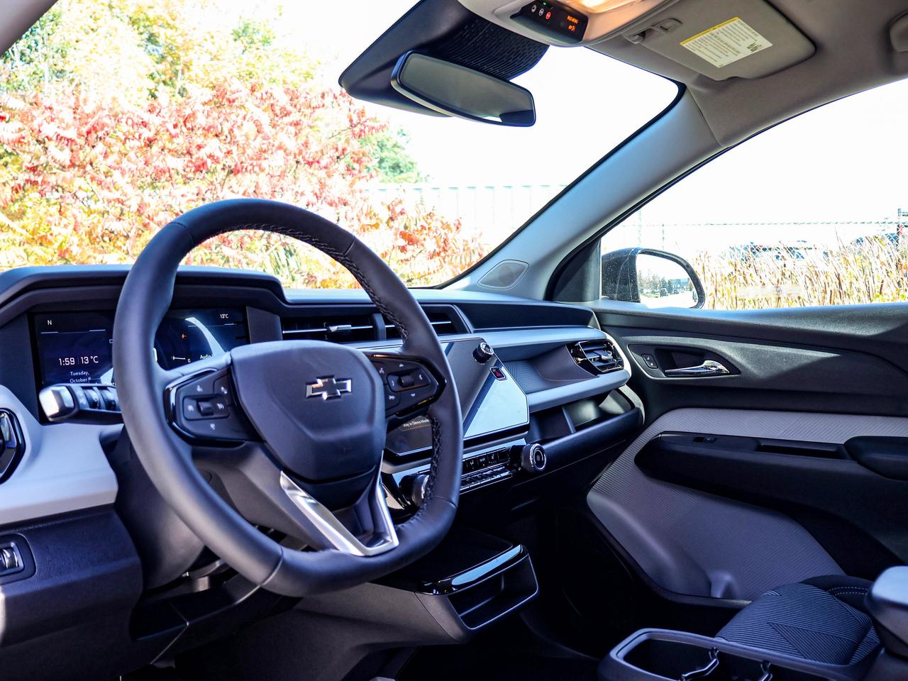 2027 Chevrolet Bolt LT Photo