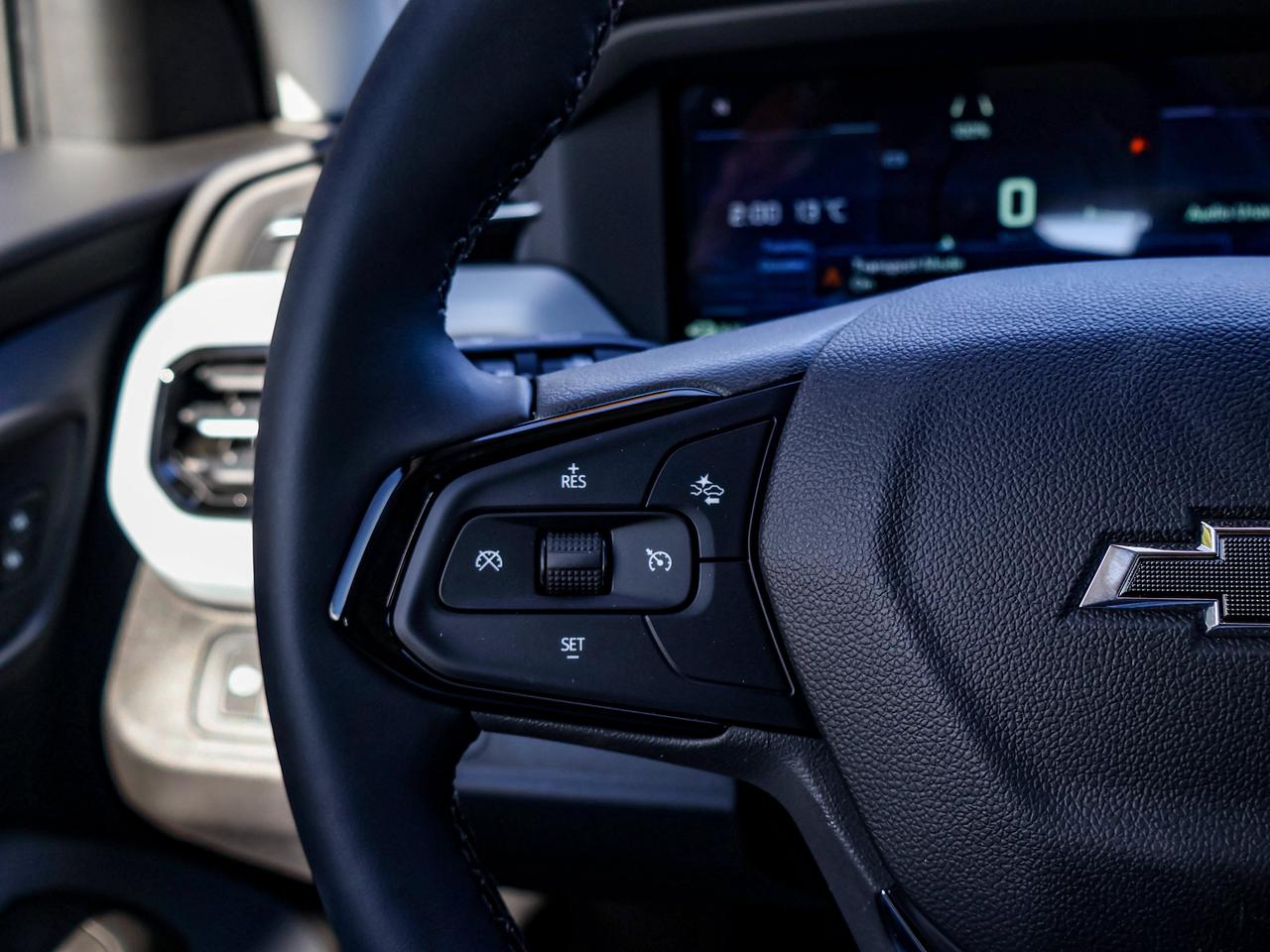 2027 Chevrolet Bolt LT Photo