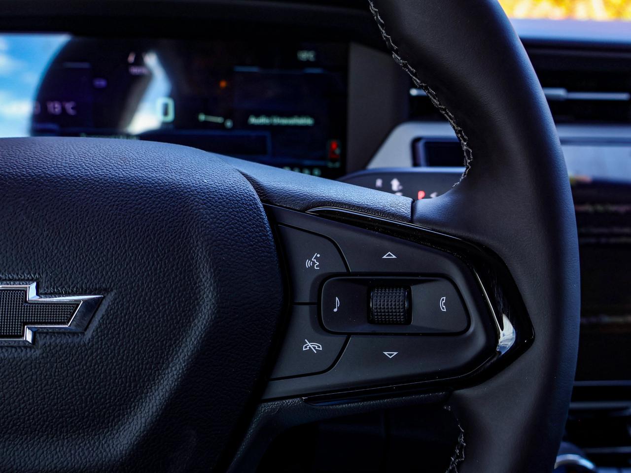 2027 Chevrolet Bolt LT Photo