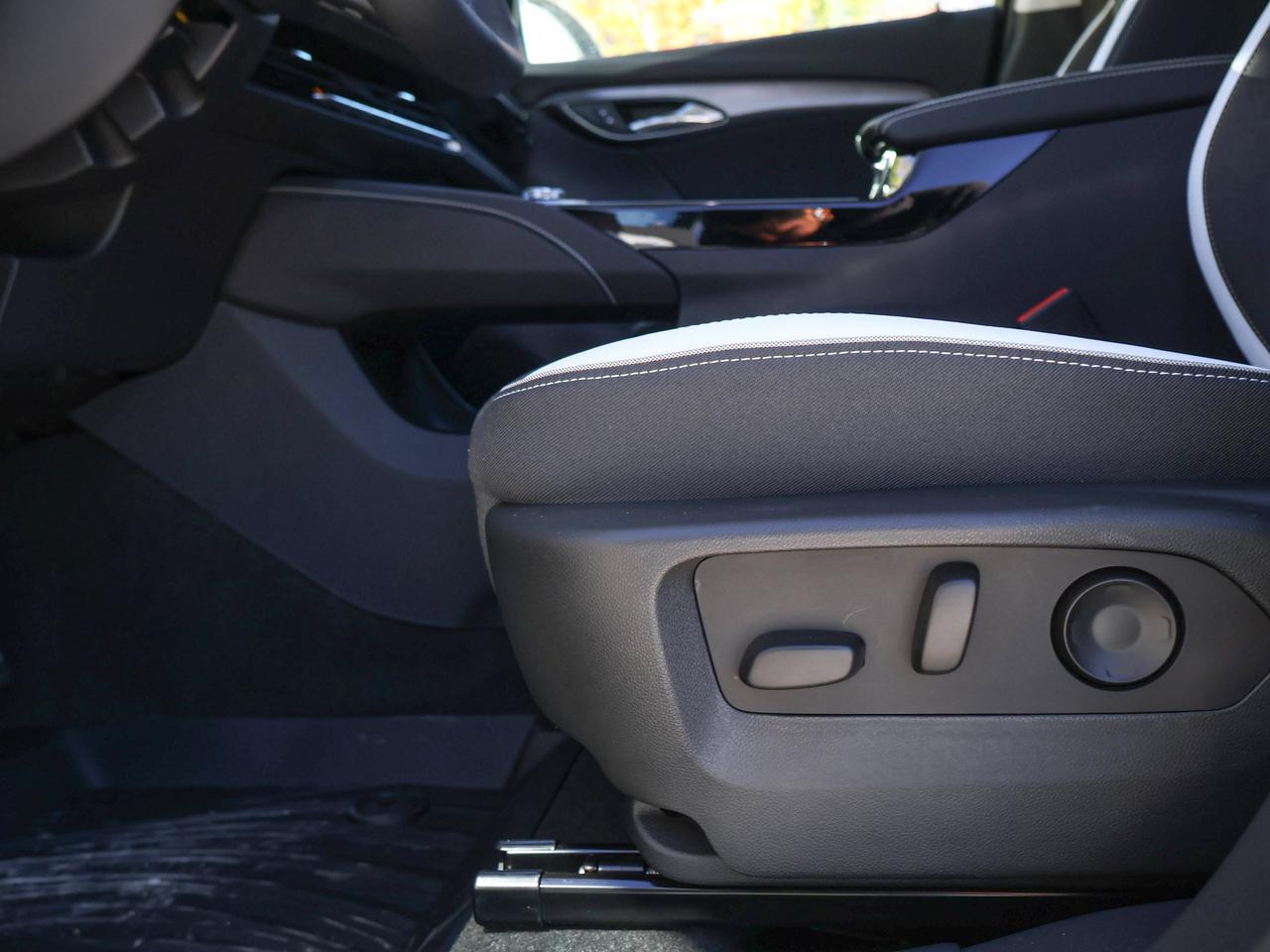 2026 Buick Envision SPORT TOURING Photo