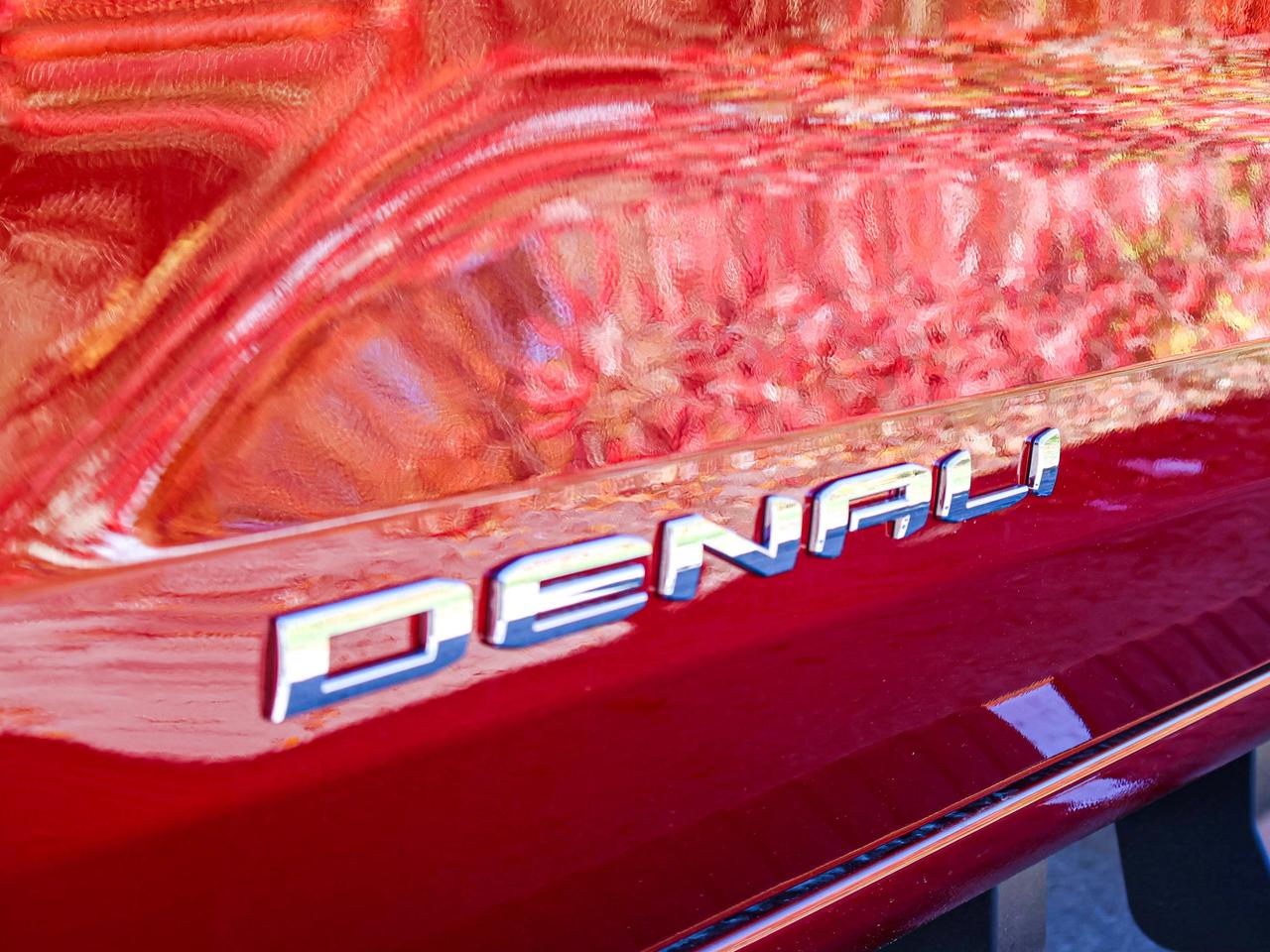 2026 GMC Canyon Denali Photo