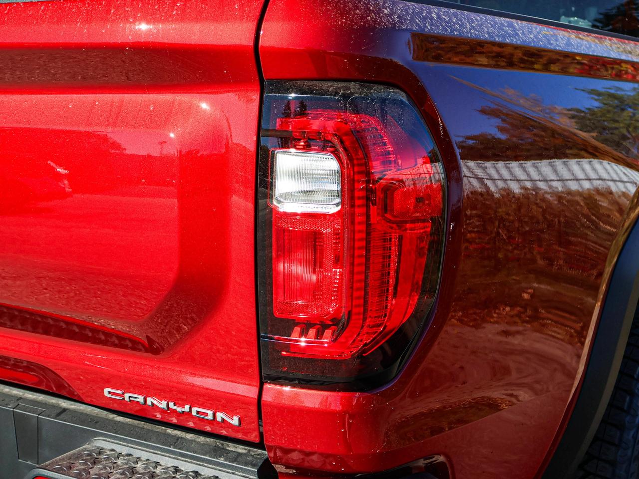 2026 GMC Canyon Denali Photo
