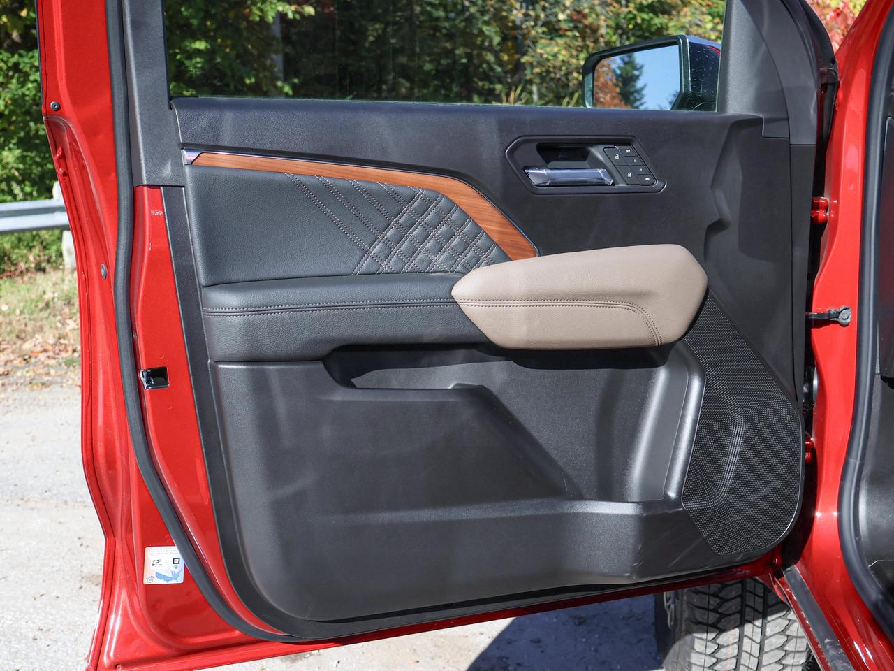 2026 GMC Canyon Denali Photo