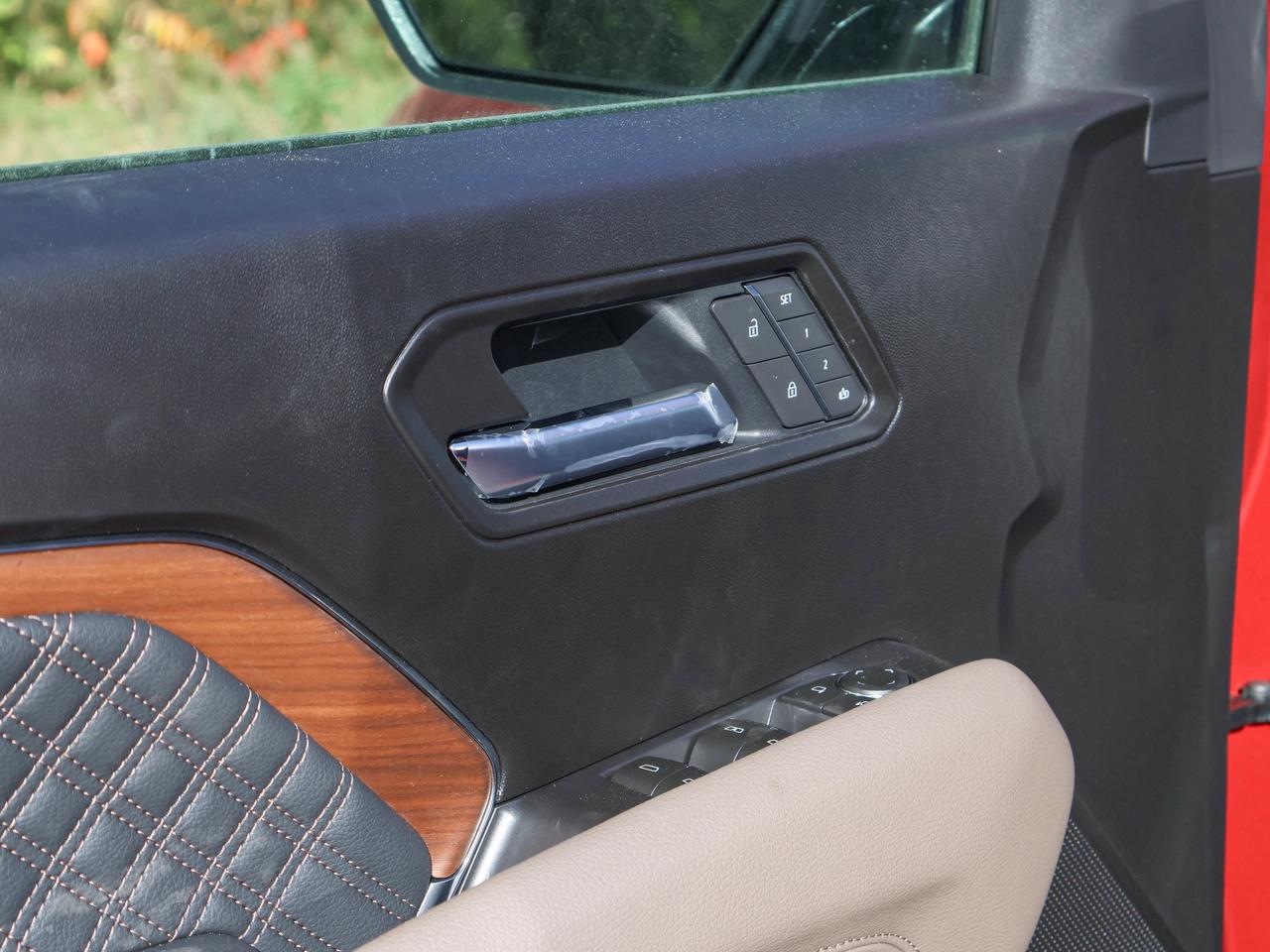 2026 GMC Canyon Denali Photo
