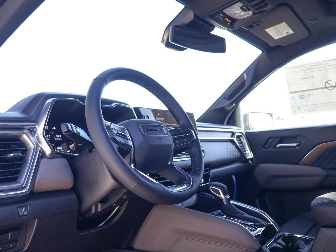 2026 GMC Canyon Denali Photo