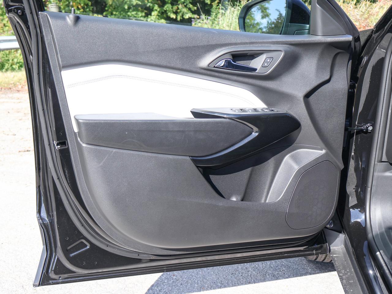 2026 Chevrolet Trax LT Photo