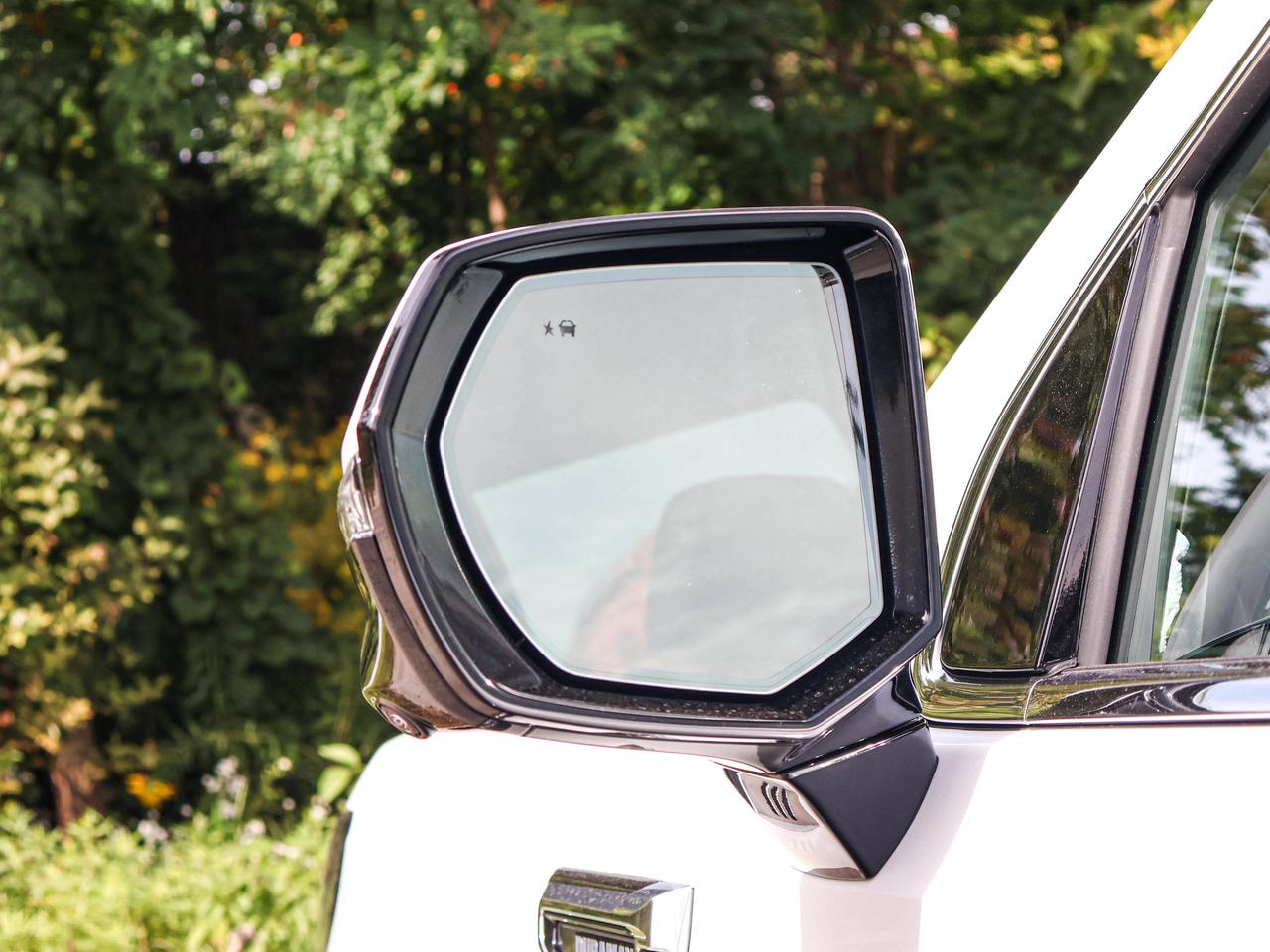 2027 GMC Yukon Denali Photo