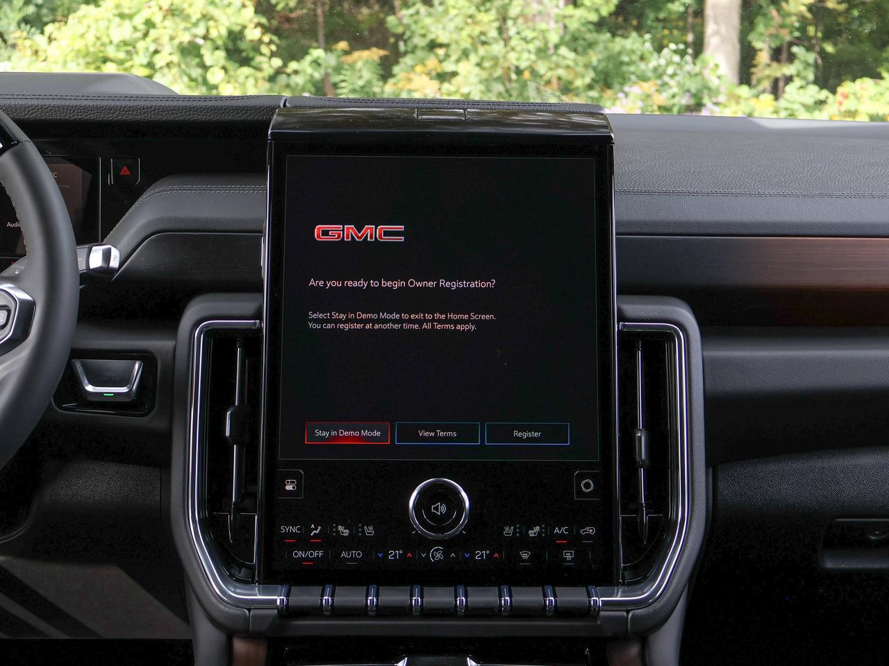 2027 GMC Yukon Denali Photo