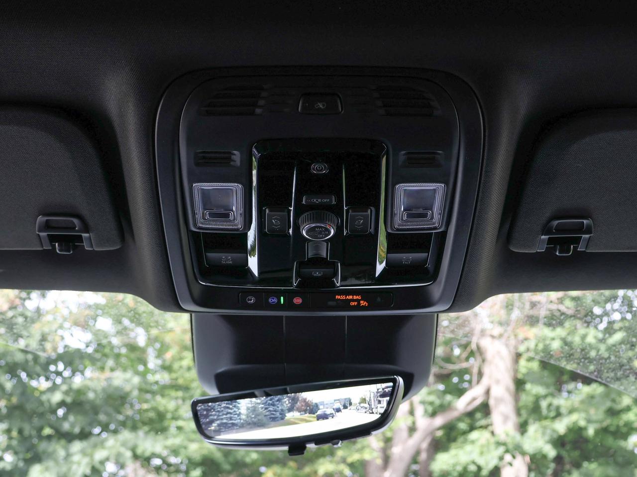 2027 GMC Yukon Denali Photo