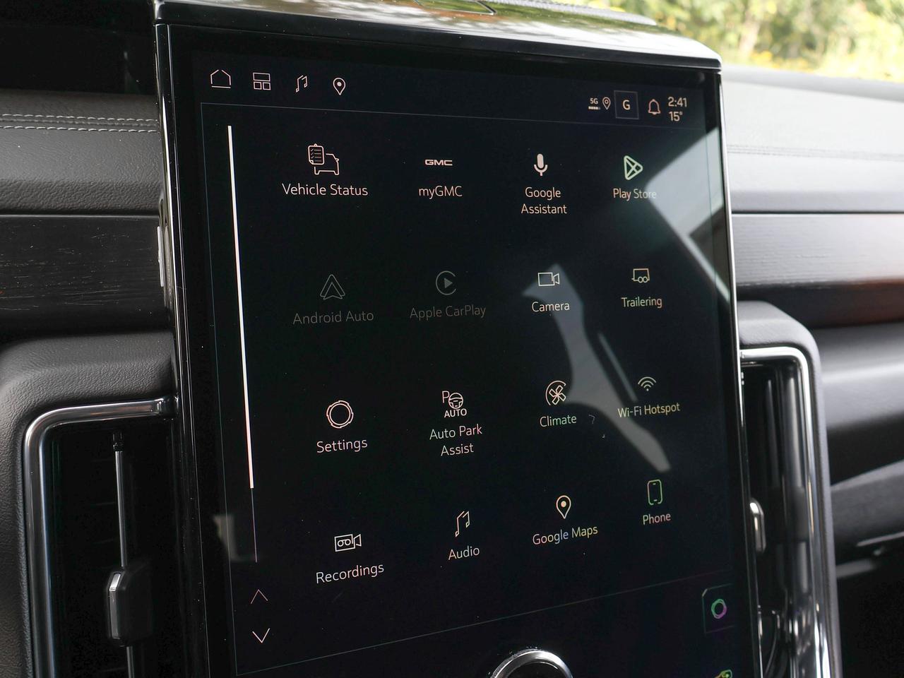2027 GMC Yukon Denali Photo