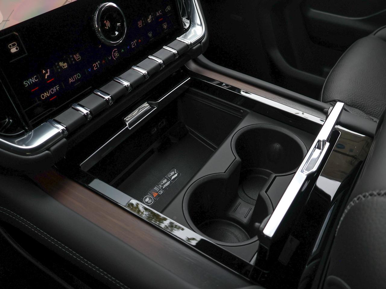 2027 GMC Yukon Denali Photo