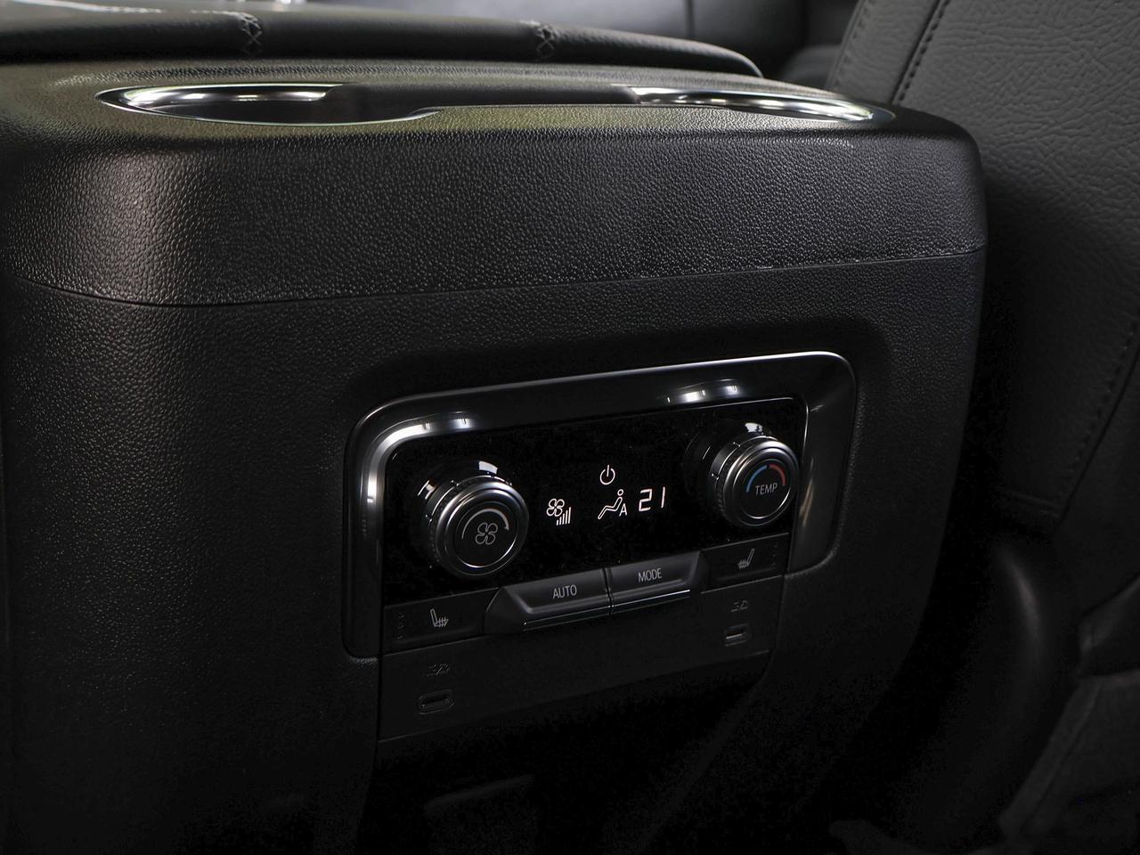 2027 GMC Yukon Denali Photo