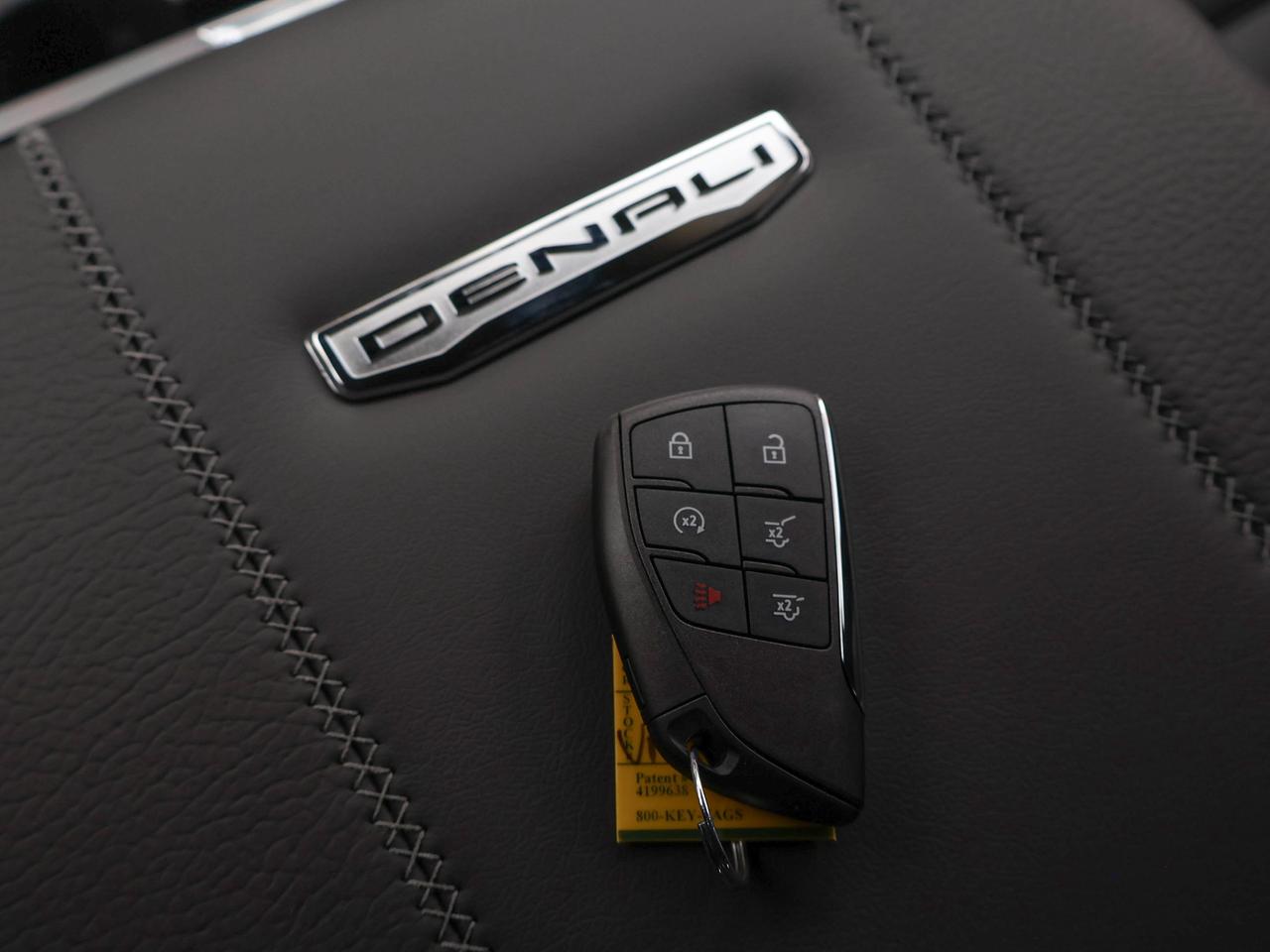 2027 GMC Yukon Denali Photo