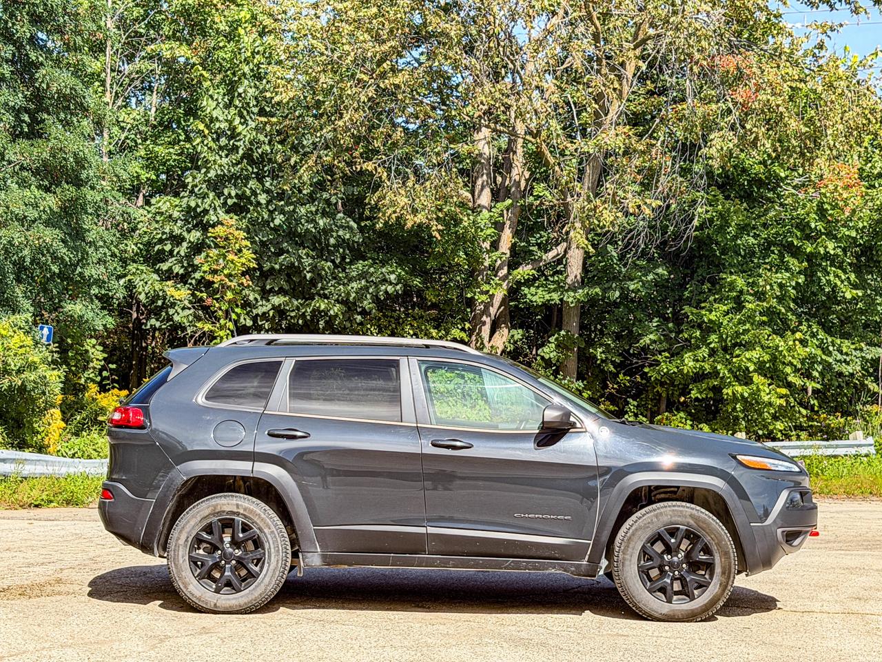 2016 Jeep Cherokee Trailhawk Photo3