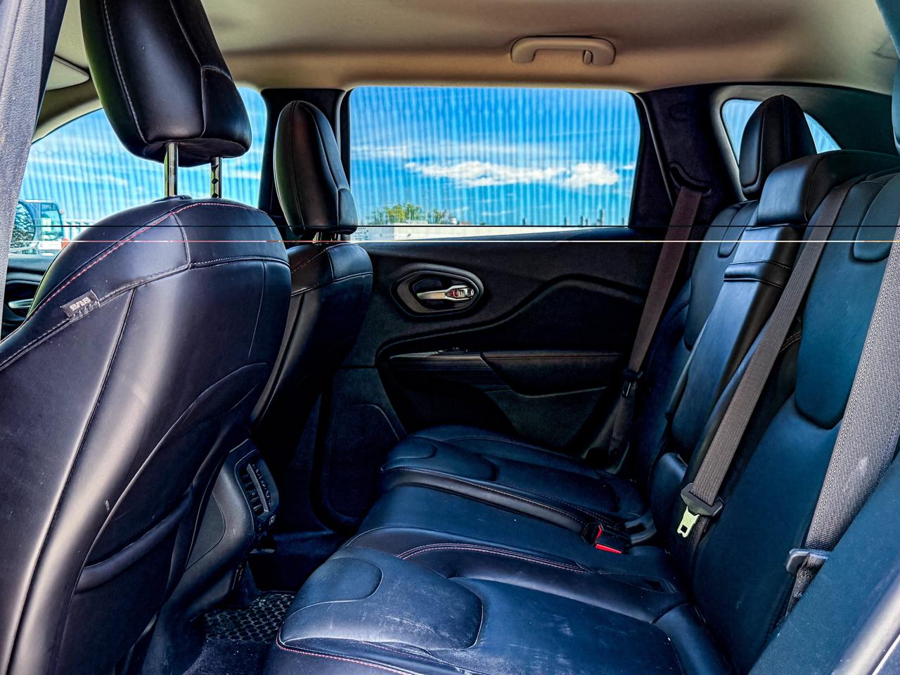 2016 Jeep Cherokee Trailhawk Photo
