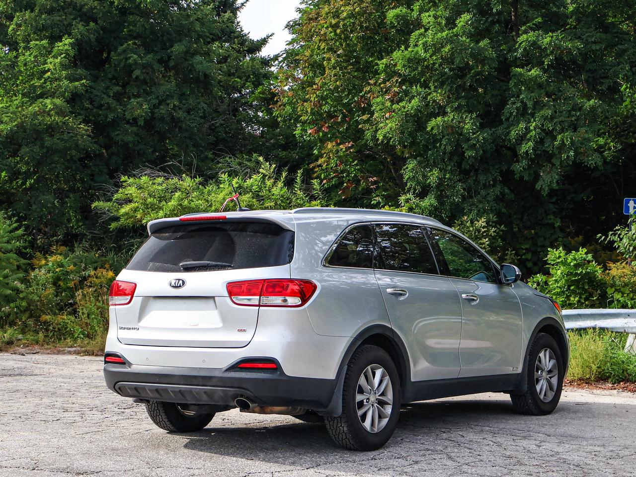 2017 Kia Sorento LX Photo
