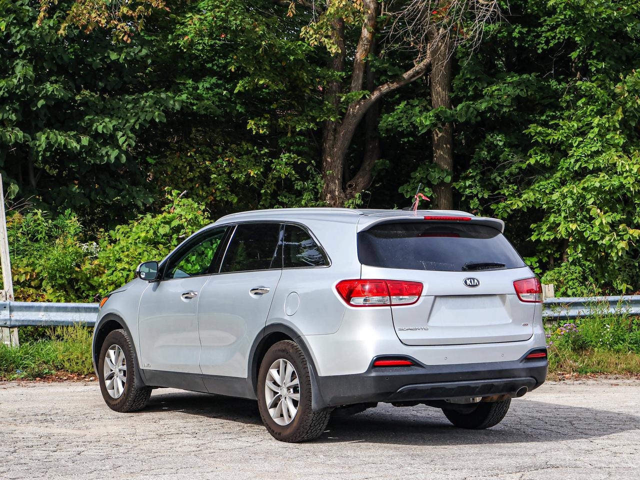 2017 Kia Sorento LX Photo