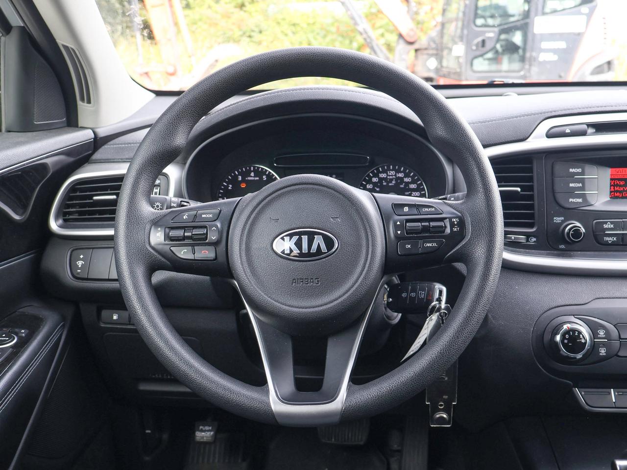 2017 Kia Sorento LX Photo