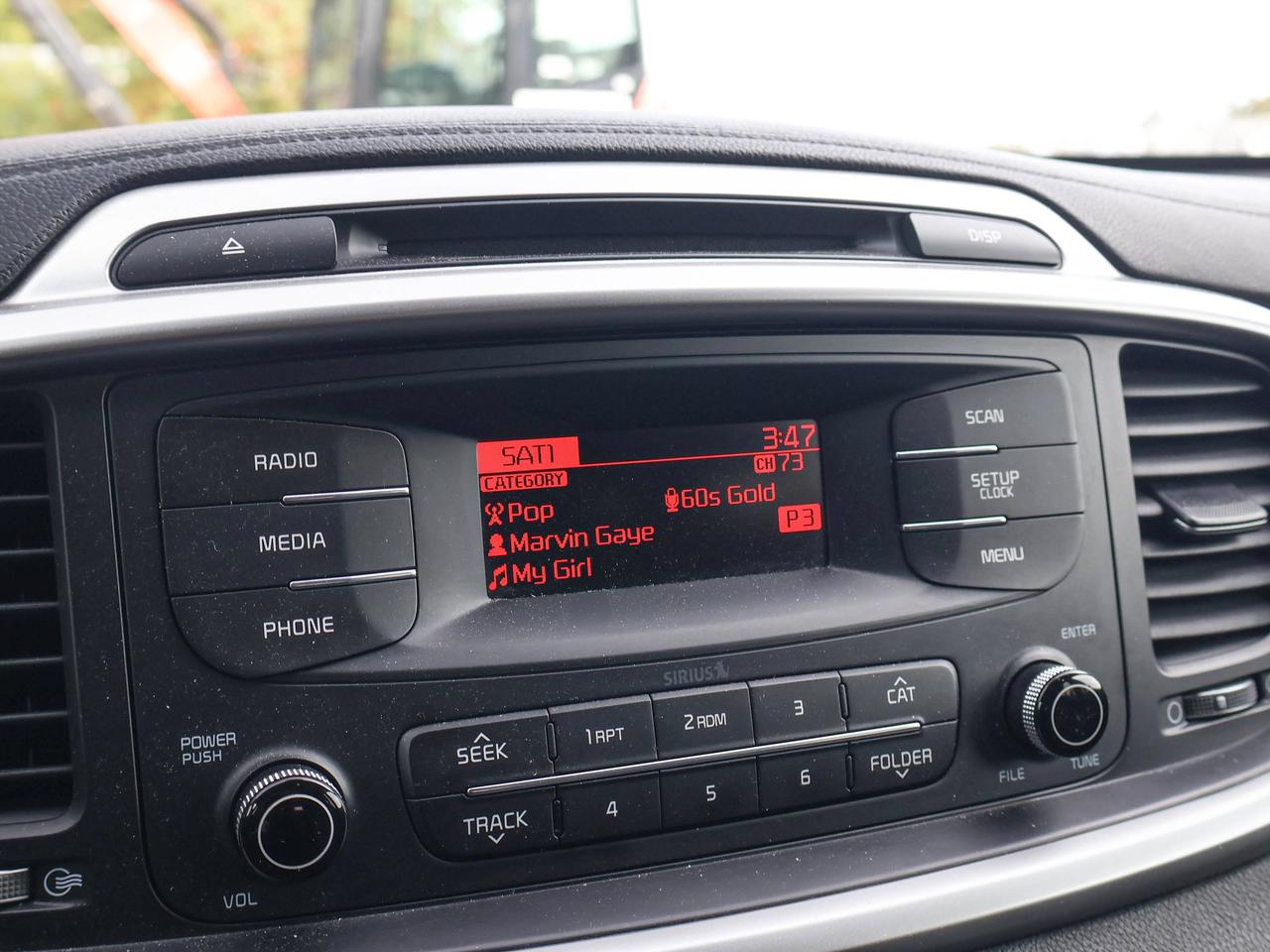 2017 Kia Sorento LX Photo